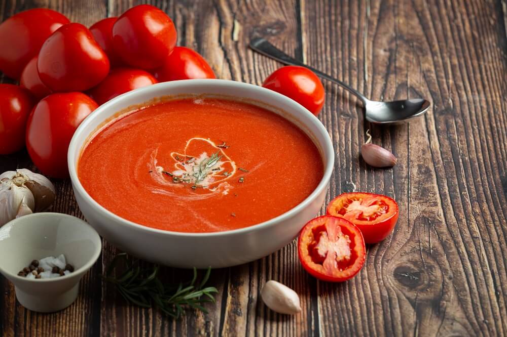 jak ugotować zupę pomidorową